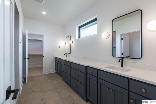 18213 Sycamore Drive, Gretna, NE 68028