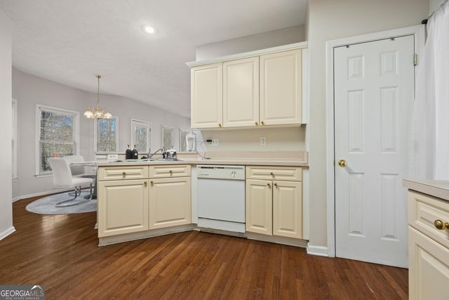 231 Beechwood Lane, Stone Mountain, GA 30087