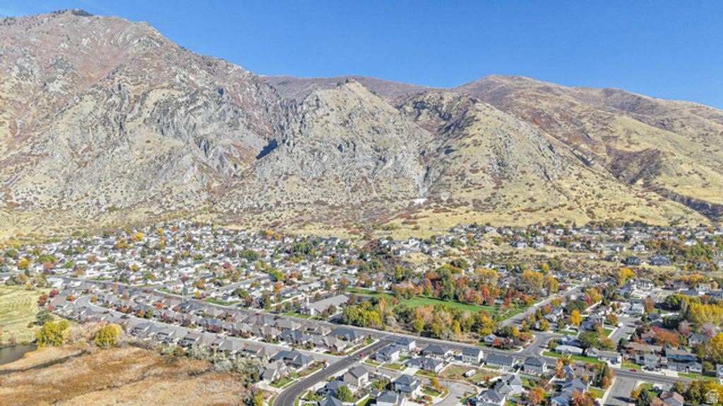 Image 31 of property listing at 368 E 700 N, Springville, UT 84663