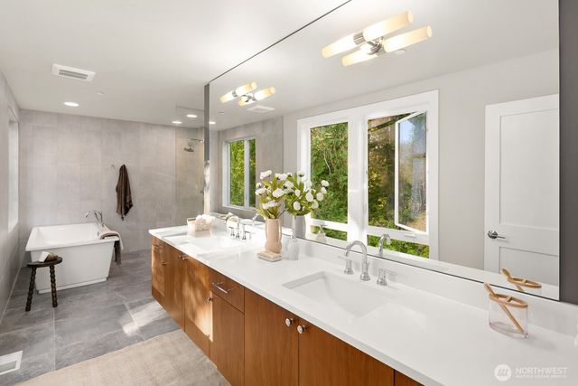 11975 159th Avenue NE, Redmond, WA 98052