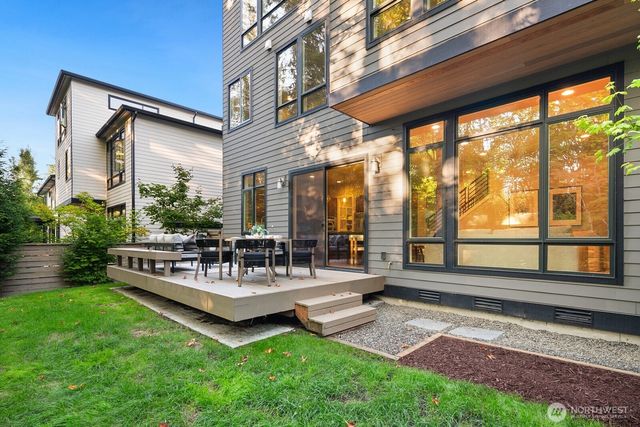 11975 159th Avenue NE, Redmond, WA 98052