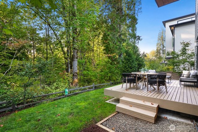 11975 159th Avenue NE, Redmond, WA 98052
