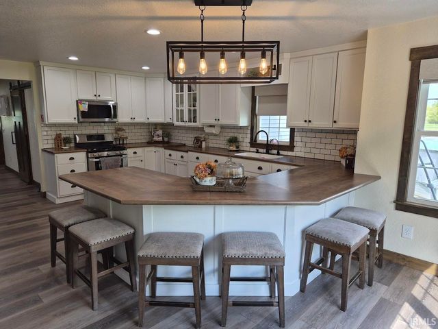3826 County Road 64, Auburn, IN 46706