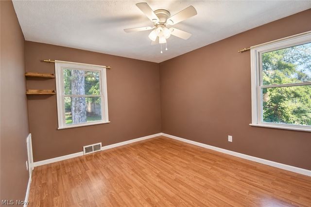 11924 Abbey Road, North Royalton, OH 44133