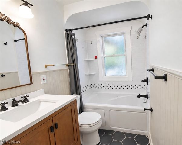 11924 Abbey Road, North Royalton, OH 44133