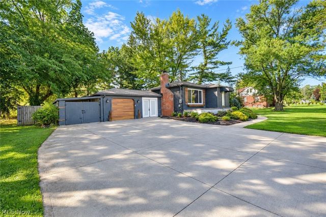 11924 Abbey Road, North Royalton, OH 44133