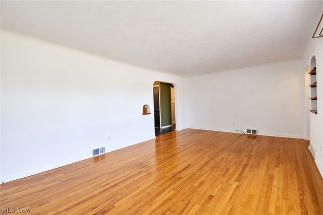 11924 Abbey Road, North Royalton, OH 44133