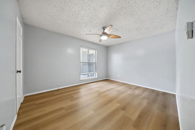 4211 Holland Avenue 105, Dallas, TX 75219