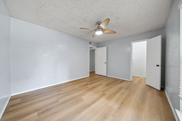 4211 Holland Avenue 105, Dallas, TX 75219