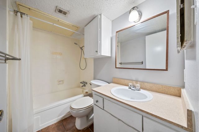4211 Holland Avenue 105, Dallas, TX 75219