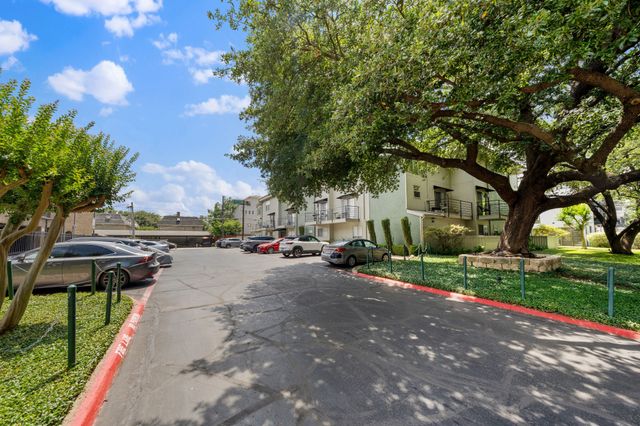4211 Holland Avenue 105, Dallas, TX 75219