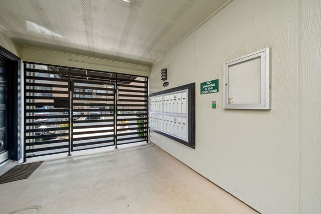 4211 Holland Avenue 105, Dallas, TX 75219