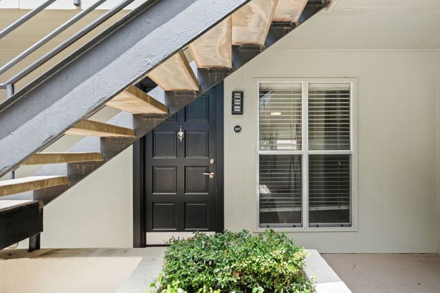 4211 Holland Avenue 105, Dallas, TX 75219