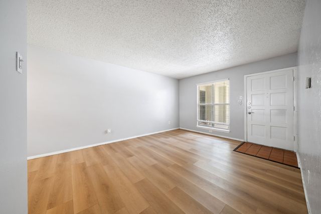 4211 Holland Avenue 105, Dallas, TX 75219