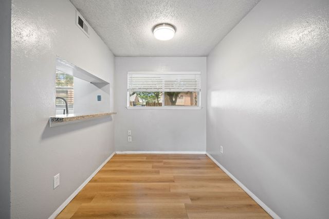 4211 Holland Avenue 105, Dallas, TX 75219
