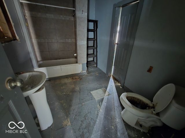 3523 E 10th Street, Indianapolis, IN 46201