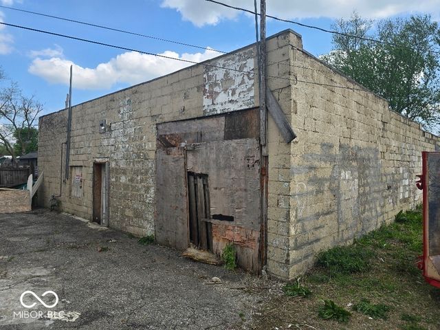 3523 E 10th Street, Indianapolis, IN 46201