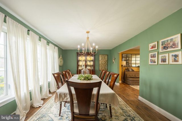 30 CEDAR CREEK DR, Laurel Springs, NJ 08021