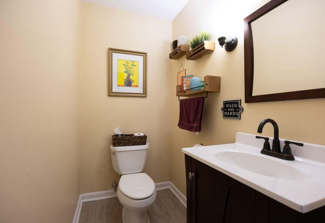 30 CEDAR CREEK DR, Laurel Springs, NJ 08021