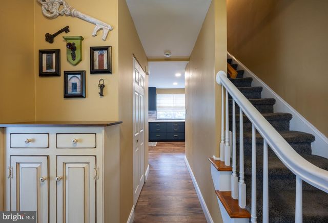 30 CEDAR CREEK DR, Laurel Springs, NJ 08021
