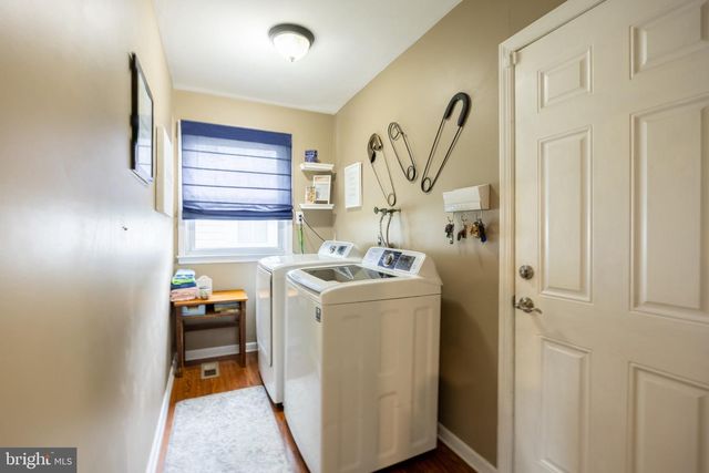 30 CEDAR CREEK DR, Laurel Springs, NJ 08021