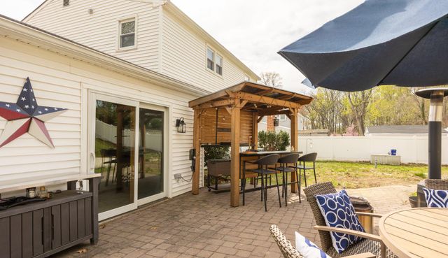 30 CEDAR CREEK DR, Laurel Springs, NJ 08021