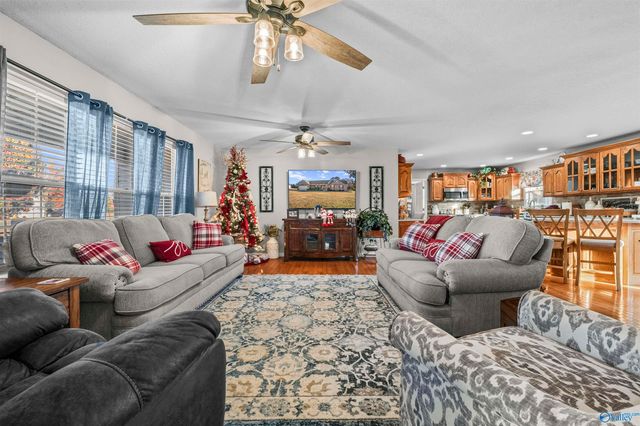 920 County Road 414, Centre, AL 35960