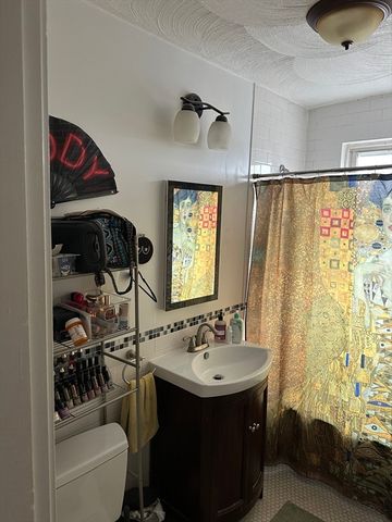 38 Day 25, Somerville, MA 02144