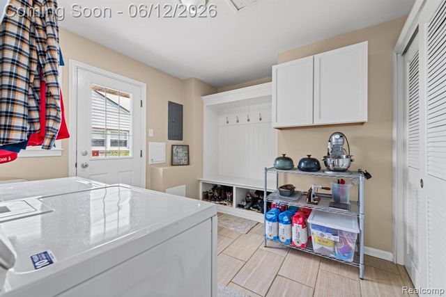 18525 Hinton Street, Riverview, MI 48193