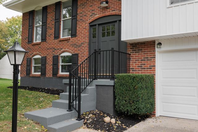 3027 Kilcullen Drive, Columbus, OH 43221