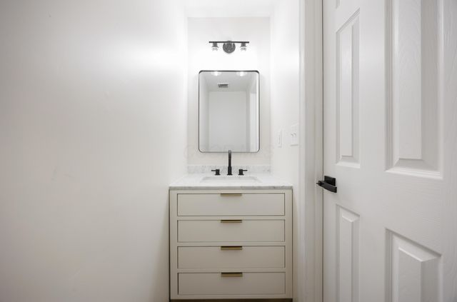 3027 Kilcullen Drive, Columbus, OH 43221