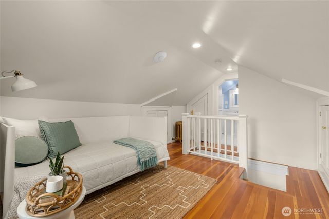 5241 16th Avenue NE, Seattle, WA 98105