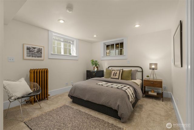 5241 16th Avenue NE, Seattle, WA 98105