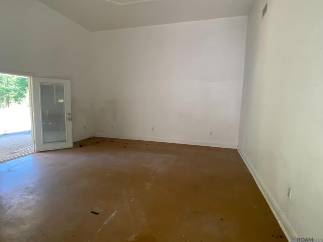 8945 Peterson Rd, St Francisville, LA 70775