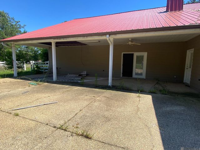 8945 Peterson Rd, St Francisville, LA 70775