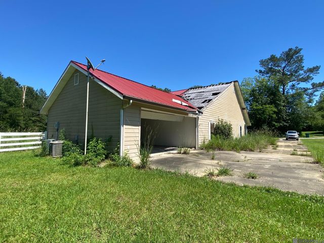 8945 Peterson Rd, St Francisville, LA 70775