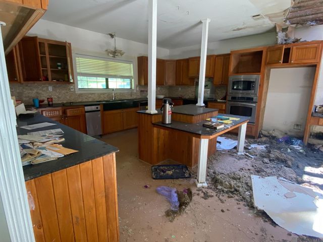 8945 Peterson Rd, St Francisville, LA 70775