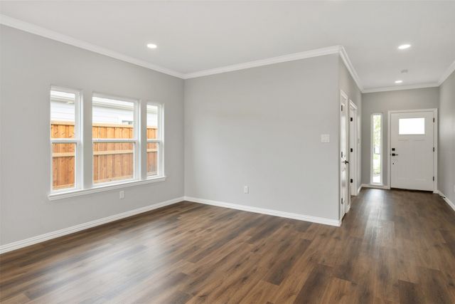 107 Wesson Street, Gun Barrel City, TX 75156