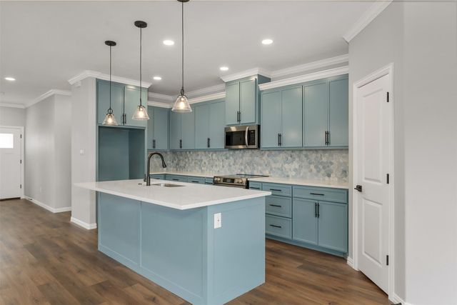 107 Wesson Street, Gun Barrel City, TX 75156