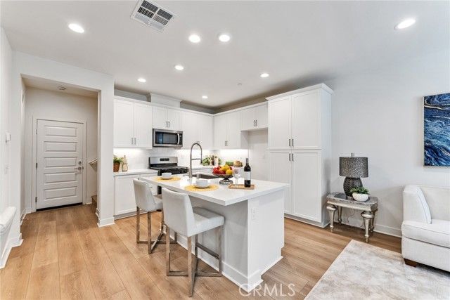 4230 S Hibiscus Paseo 91, Ontario, CA 91761