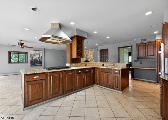 1410 Raritan Rd, Scotch Plains Twp., NJ 07076