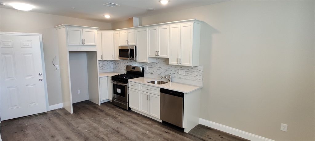 191 North Common 207, Lynn, MA 01905