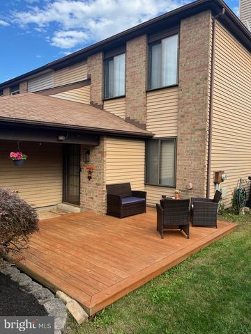 6505 SENATOR LN, Bensalem, PA 19020