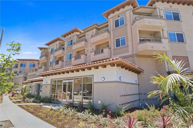 927 Deep Valley Drive 206, Rolling Hills Estates, CA 90274