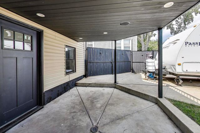 4305 N Mobile Avenue, Chicago, IL 60634