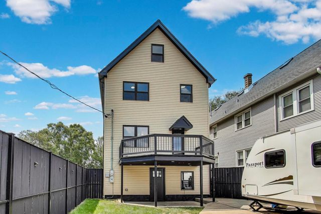 4305 N Mobile Avenue, Chicago, IL 60634