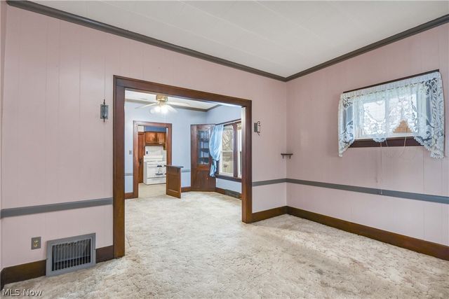 7510 Manhattan Avenue, Parma, OH 44129