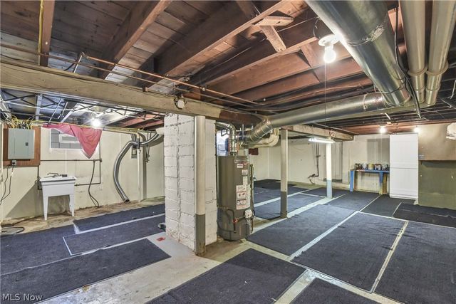 7510 Manhattan Avenue, Parma, OH 44129