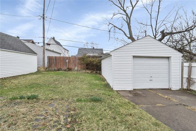 7510 Manhattan Avenue, Parma, OH 44129