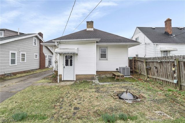 7510 Manhattan Avenue, Parma, OH 44129